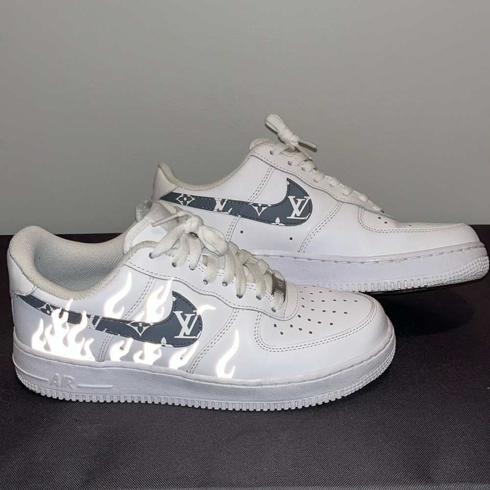 WOMENS CUSTOM AIR FORCE 1 SIZE 9.5